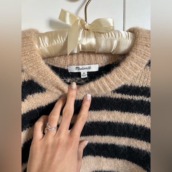 Madewell tiger striped alpaca wool mix sweater. XS. Excellent condition. - Picture 2 of 4